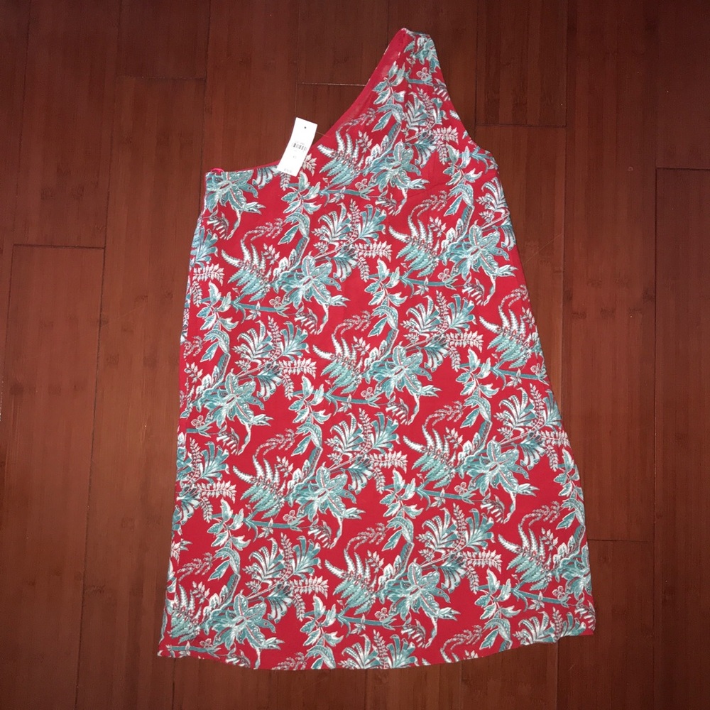 One shoulder dress